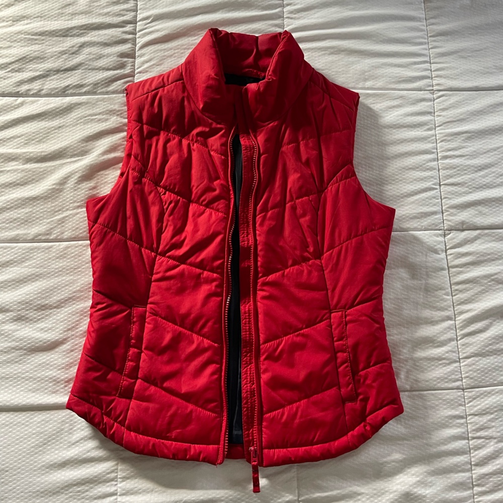 Red Aeropostale Quilted Vest